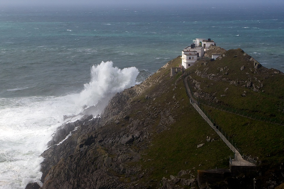 Large swells on the Irish Atlantic coast