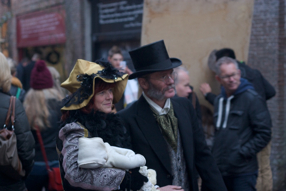 Couple in Victorian clothing